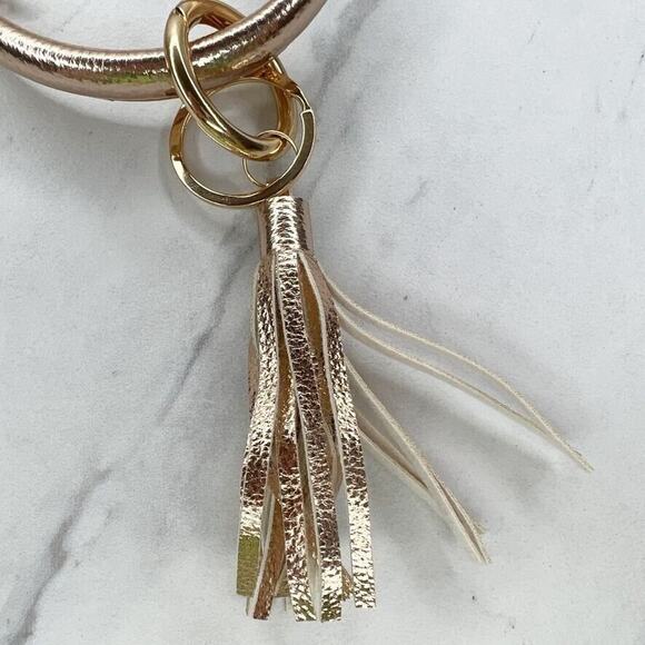 The Spring Shop Metallic Gold Faux Leather Bangle Bracelet Keychain Keyring - Picture 7 of 9